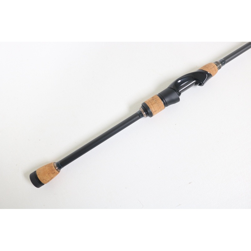 Megabass Destroyer P5 F1.1/2-72XS Baby Plugging 7’2″ Light – Used Spinning Rod – Excellent Condition