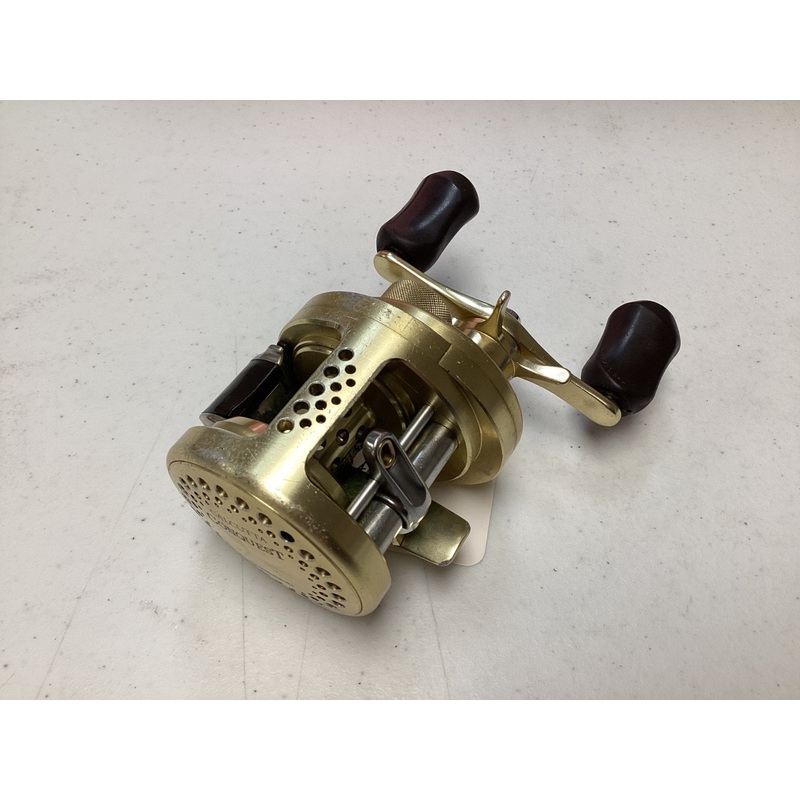 Shimano Calcutta Conquest 101A 5.6:1 LH – Used Casting Reel – Fair Condition