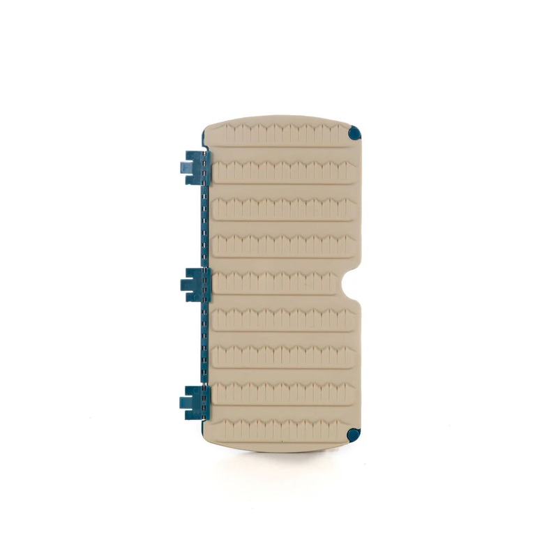 Fishpond – Tacky Pescador – Leaflet – Large L